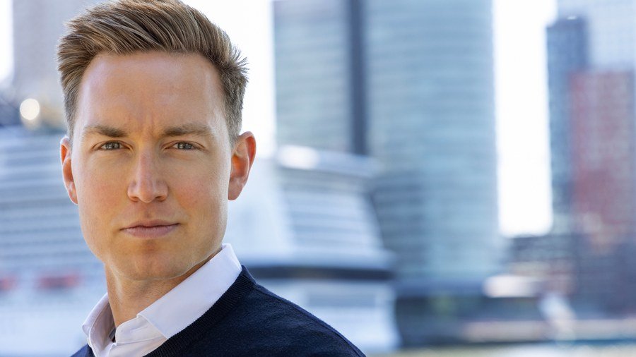 Jona van Loenen, economist and author of De babyboomerbiljoenen